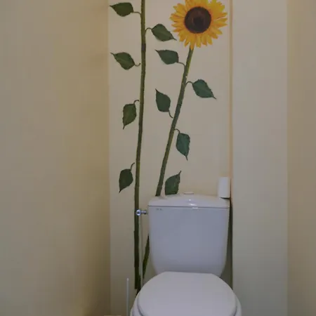 Meublee En Duplex Independante * カーン